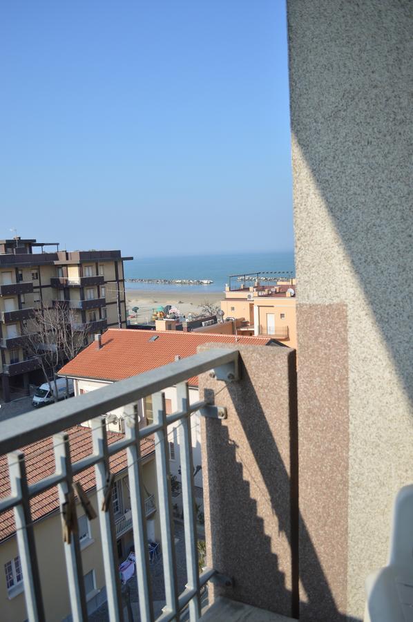 Hotel Orizzonti Rimini Exterior foto